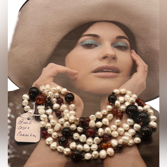 Jewelry - Pearl Onyx Carnelian Gemstone Necklace